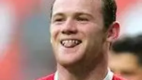 第46分钟惊现反转！下半场初露锋芒，萨沃纳一击制胜，利物浦陷入0-2被动危机！